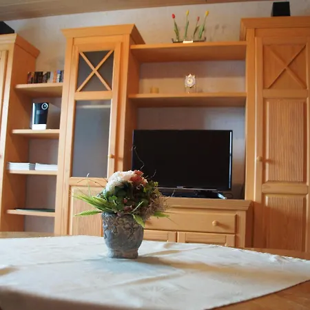 Harms, Apartment *